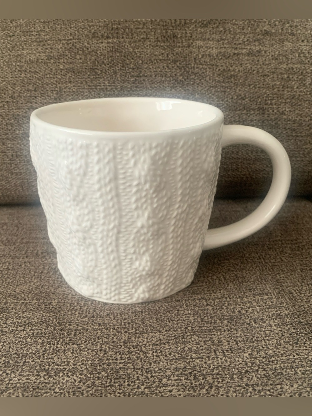 Starbucks 2008 Coffee Tea Hot Coco Mug White Cable Knit Sweater Ceramic 12 oz